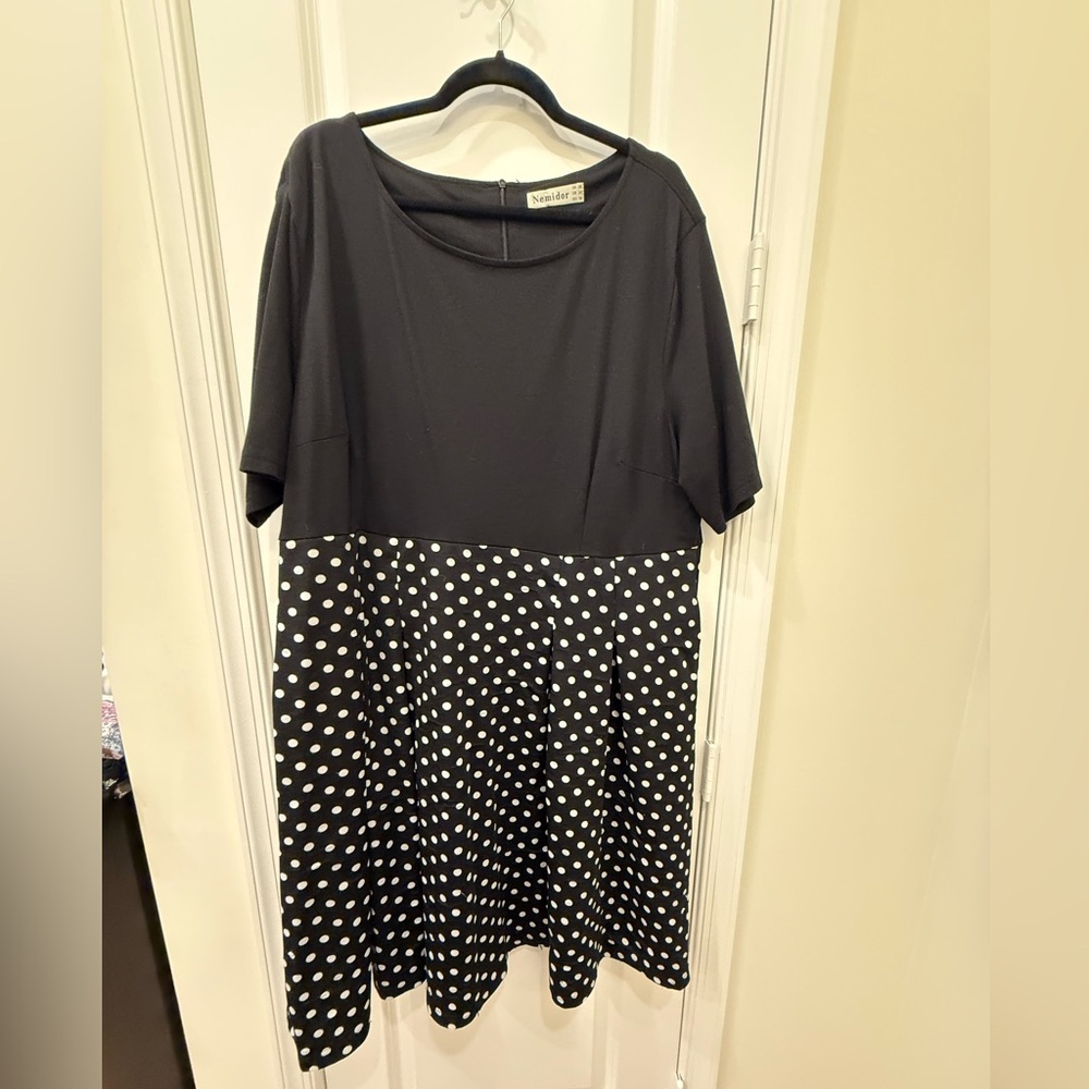 Chic Black and White Polka Dot Midi Dress